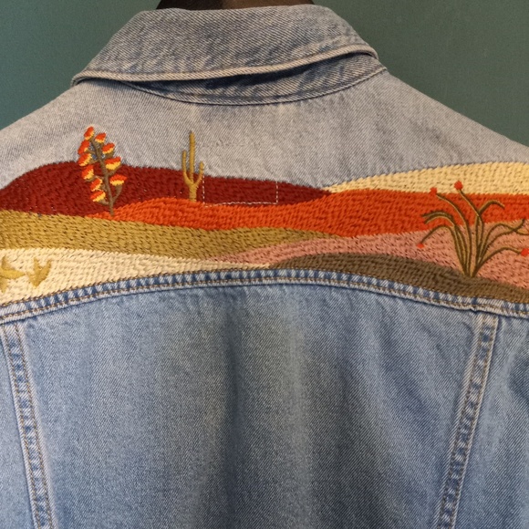 Levi's- Embroidered Desert Utopia Trucker Vest- Women's- SZ XL - Picture 1 of 7